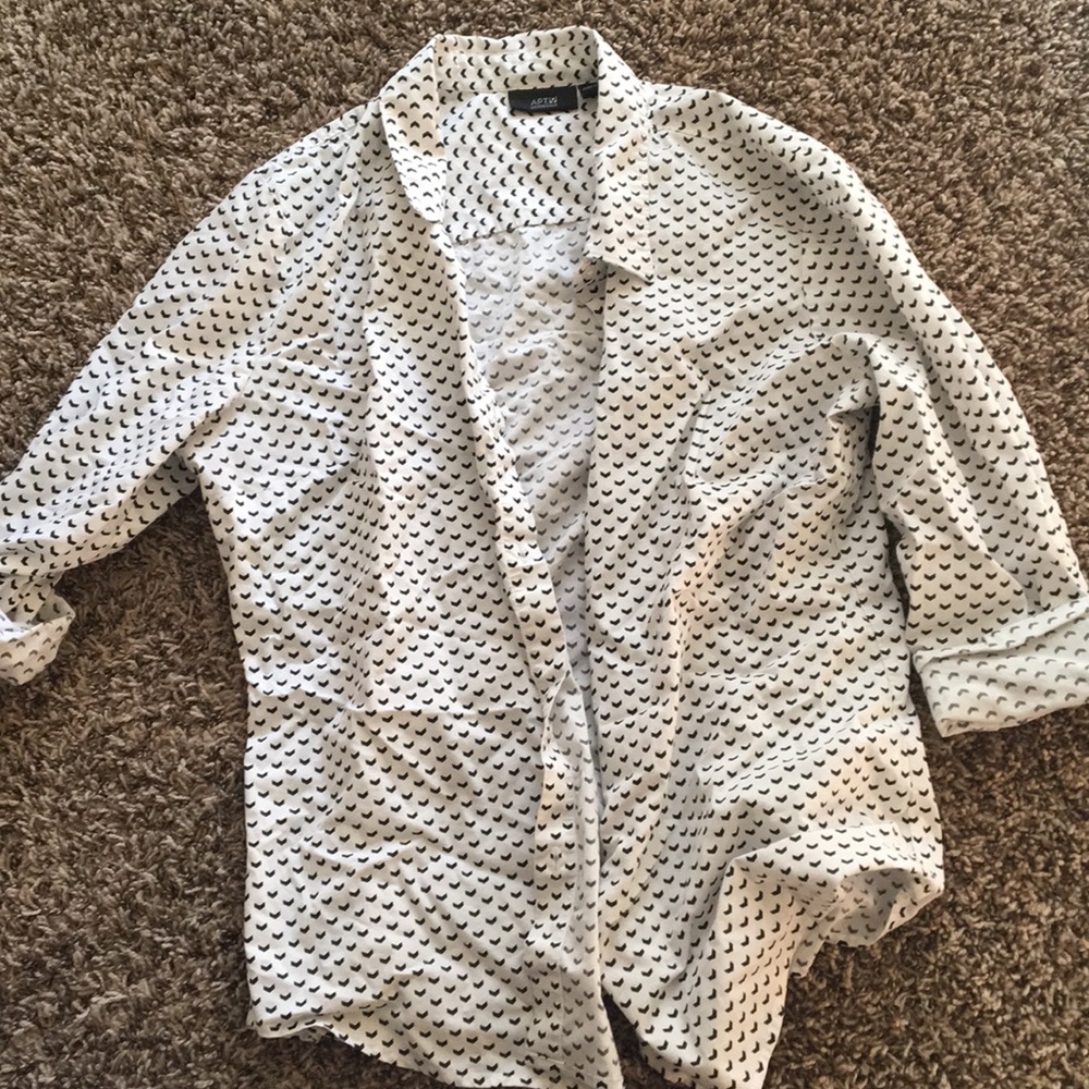 White and black button up shirt